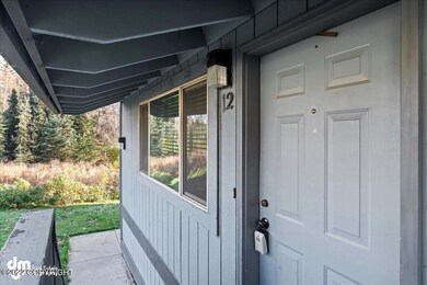02-Front Exterior _ELI09595