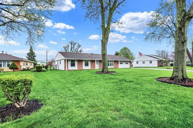 801 Sweetbriar Ave, Whiteland, IN 46184 - photo 2