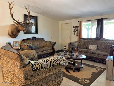Living Room (3)
