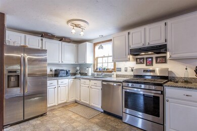 33 River Bend Rd, Newmarket, NH 03857 - photo 5