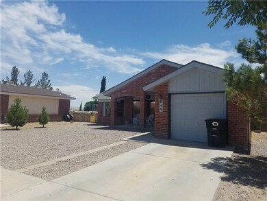 649 Orchid Dr, Horizon City, TX 79928 - photo 2