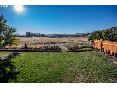 667 Brentwood Dr E, the Dalles, OR 97058 - photo 7