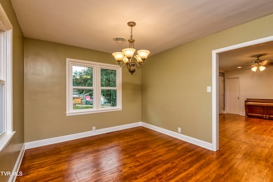 1140 Foxcroft Rd, Bristol, VA 24201 - photo 5