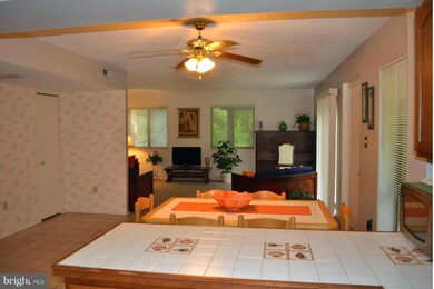 15287 Forest Grove Dr, Woodbridge, VA 22191 - photo 6