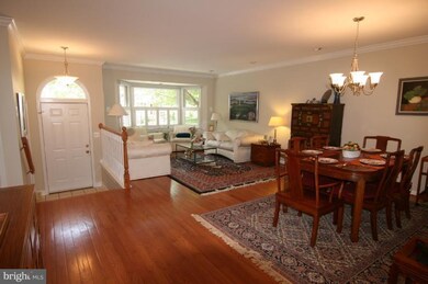 9021 Daum Ct, Springfield, VA 22153 - photo 6