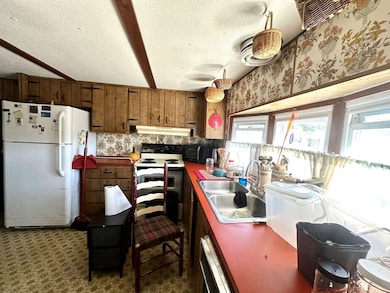 10 Phoebe Ct, Keene, NH 03431 - photo 6