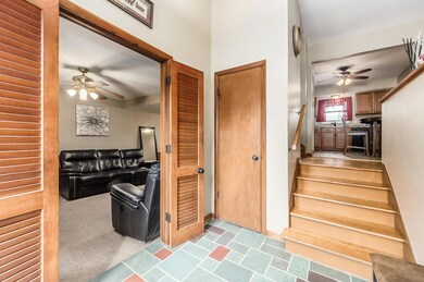 5599 Satinwood Dr, Columbus, OH 43229 - photo 2