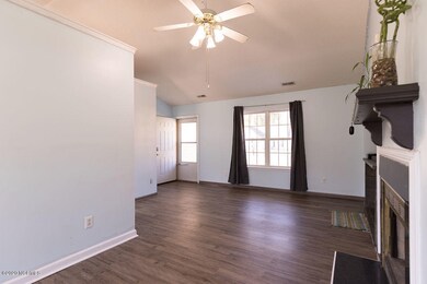 128 Settlers Cir, Jacksonville, NC 28546 - photo 6