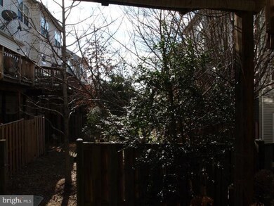 2553 James Monroe Cir, Herndon, VA 20171 - photo 2