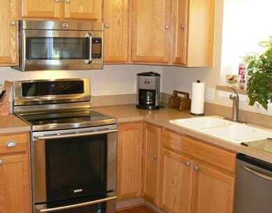 361 Fairways Ln, Chelsea, MI 48118 - photo 7