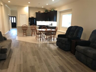 305 Cabernet Dr, Alvin, TX 77511 - photo 6