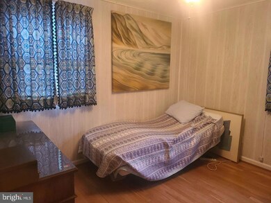 6913 Greenwood Dr, Glenn Dale, MD 20769 - photo 5