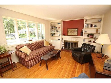 66 Greenwood Dr, Wakefield, RI 02879 - photo 4