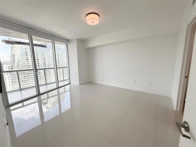 Icon Brickell Tower 1 unit 4812, Miami, FL 33131 - photo 5