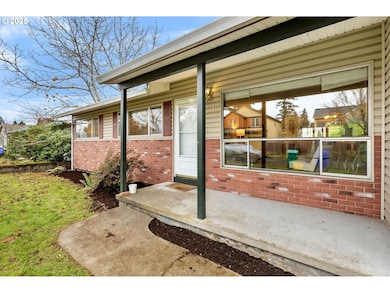 10416 NE Davis St, Portland, OR 97220 - photo 2