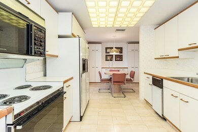Hampton Place unit 504S, Chestnut Hill, MA 02467 - photo 6