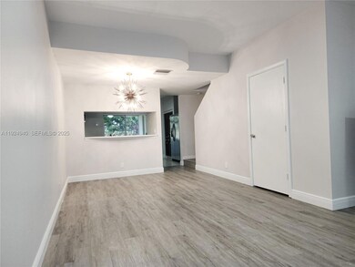 34 Key West Ct unit 43, Weston, FL 33326 - photo 7