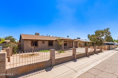 1621 N 56th Dr, Phoenix, AZ 85035 - photo 5