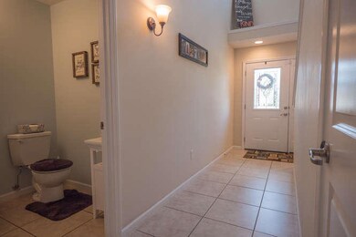 5910 Freeport Way Columbia MO-small-005-