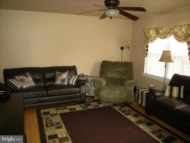 4000 Parkside Ct, Mount Joy, PA 17552 - photo 2