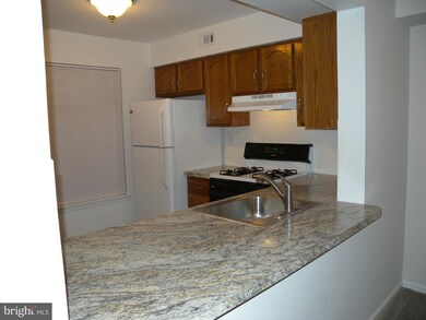 3905A Fenwick Ln unit 3905, Mount Laurel, NJ 08054 - photo 5