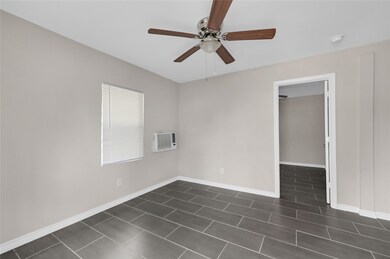 2220 Avenue L unit 210, Rosenberg, TX 77471 - photo 2