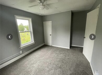 31 Centre St, West Warwick, RI 02893 - photo 4