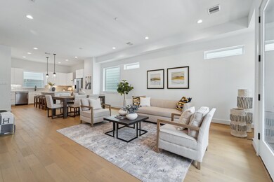 1403 W 21st St unit B, Houston, TX 77008 - photo 2