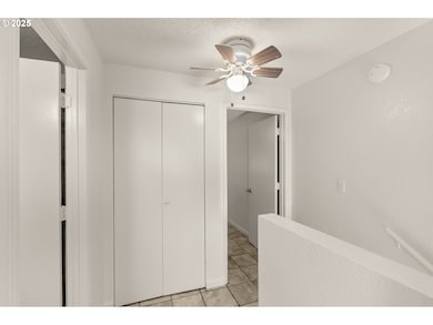 1720 17th St, Springfield, OR 97477 - photo 3