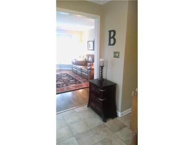 Entry/Foyer.