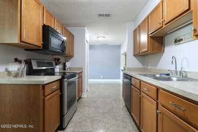 2221 East Rd, Jacksonville, FL 32216 - photo 6