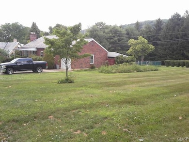 648 Glenwood St, Emmaus, PA 18049 - photo 3