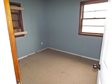 690 Augusta Ave, Columbus, OH 43228 - photo 4