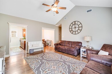 309 Sunflower Estates Ln-6