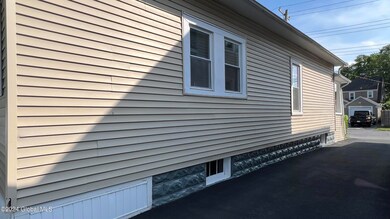 106 Lark St, Schenectady, NY 12302 - photo 4