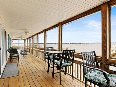 916 Fort Lowry Ln, Dunnsville, VA 22454 - photo 5