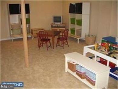 11 Castle Rd, Burlington, NJ 08016 - photo 4