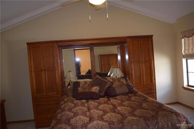 901 Citrus Dr, Alamo, TX 78516 - photo 7