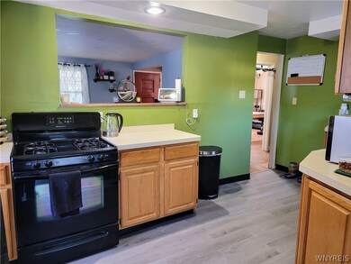 683 Payne Ave, North Tonawanda, NY 14120 - photo 3