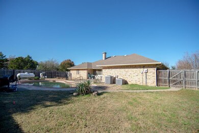 180 Melrose Cir, Denison, TX 75020 - photo 5
