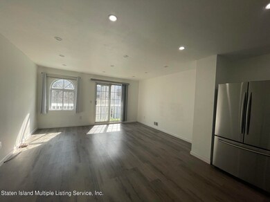 43 Country Dr E unit A, Staten Island, NY 10314 - photo 4