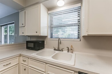 7015 Pine Vista Ln, Houston, TX 77092 - photo 7