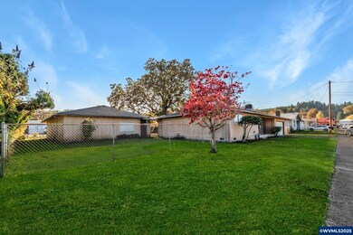 951 Dogwood St unit 2JAN, Sweet Home, OR 97386 - photo 2