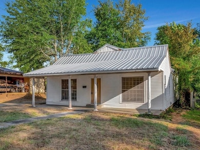 511 Woodlawn St, Henderson, TX 75652 - photo 3