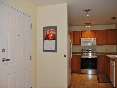 409 Farrell St unit 310, South Burlington, VT 05403 - photo 4