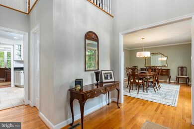 9803 Vale Rd, Vienna, VA 22181 - photo 7