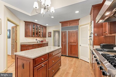 11103 Glade Dr, Reston, VA 20191 - photo 5