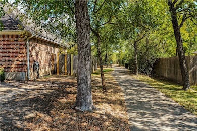 2051 Ravenstone Loop, College Station, TX 77845 - photo 6