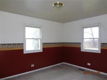 109 Bolz Rd, Carpentersville, IL 60110 - photo 7