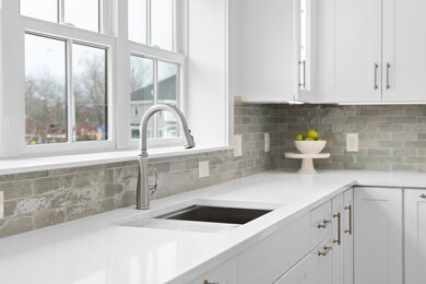 50 Cate St unit 6, Portsmouth, NH 03801 - photo 5